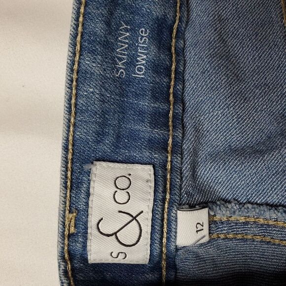 12 S & CO STYLE medium wash super soft low rise skinny jeans - Picture 9 of 15